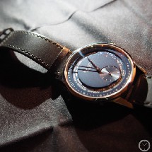 NOMOS给了个大惊喜 入手ZURICH807世界时