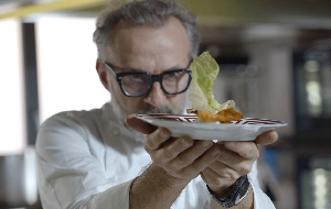 名厨 MASSIMO BOTTURA 演绎全新「PANERAI TRAITS」短片