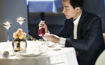 卡地亚浪漫呈现全新爱情微电影《爱若初见》