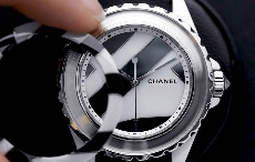 无需命名　Chanel J12 Untitled腕表