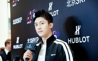 “宇舶爱足球 足球爱宇舶”中国巡展北京站在SKP揭幕  品牌挚友黄景瑜到场助阵