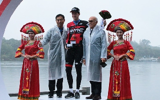 这一刻 全速前进 天梭表助力环广西公路自行车世界巡回赛 激情决赛于桂林