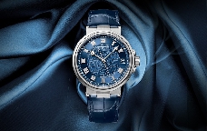 来自蓝色深海的现代时计 品鉴宝玑航海系列5517白金蓝盘腕表