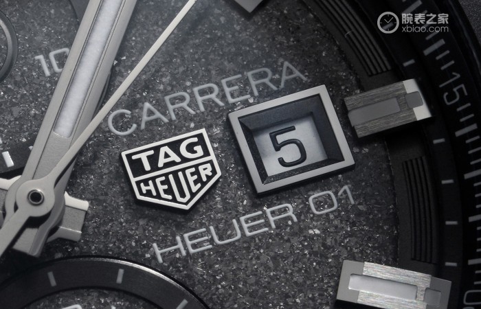 先锋精神  泰格豪雅Carrera卡莱拉系列Heuer 01 CLEP特别款腕表
