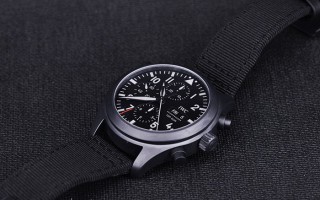 创新材质 实拍IWC万国表全新飞行员 TOP GUN 海军空战部队系列计时腕表