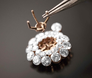 Chopard萧邦呈献Magical Setting系列，为高级珠宝世界增添华彩 