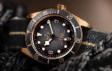 帝舵碧湾系列青铜型腕表推出全新石板灰色渐变表盘款式