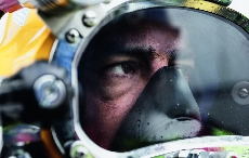 无惧深海 豪利时推出Dive Control限量版专业潜水腕表