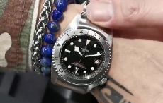 【视频】花臂与潜水表更般配 帝舵推出全新碧湾P01型腕表