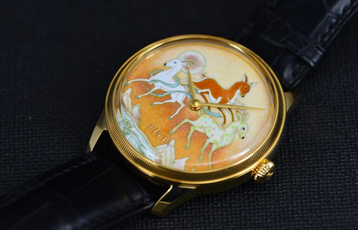 腕间绘品《鹿王本生图》 实拍飞亚达大师系列敦煌主题珐琅腕表