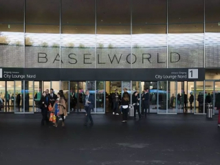 还是Basel，变的是World