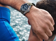 因为表盘颜色买的表 上手泰格豪雅竞潜300米