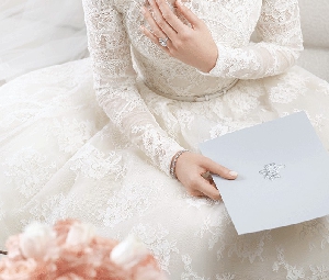 一袭华裳，一世典藏——Harry Winston海瑞温斯顿全新高级定制婚嫁珠宝系列