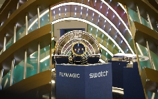 北京SKP携手斯沃琪启动SWATCH FLYMAGIC限时体验店 郭京飞出席开幕活动