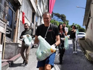 我去跑步前，姑姑给了我一张List......