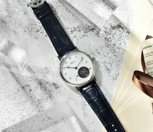 优雅绅士的标配 宝玑Classique经典系列5367超薄自动上链陀飞轮腕表
