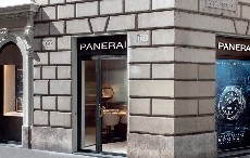 庆祝罗马专卖店开幕：Panerai推出Luminor Marina特别版腕表