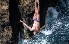 瑞士美度表 x Red Bull Cliff Diving悬崖跳水全球系列赛 - 圣米格尔岛