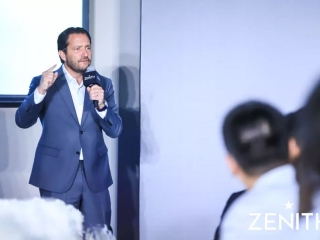 他偷偷搬了6个月绝密资料，历史证明了他的远见