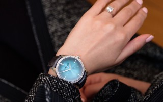 缱绻时光 用芯铭记 H. Moser & Cie.亨利慕时甄选两款时计佳作 邂逅唯美七夕