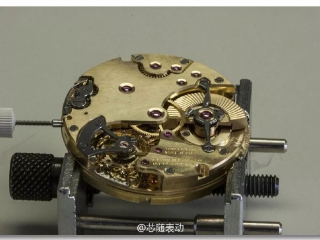 1克6000人民币！欧米茄推出钛合金机芯手表！