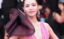 群星佩戴宝格丽珠宝闪耀第76届威尼斯电影节