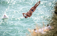 瑞士美度表携手Red Bull Cliff Diving悬崖跳水全球系列赛五六站战况汇总