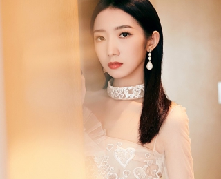 孟美岐佩戴宝诗龙珠宝于《诛仙Ⅰ》电影发布会绽放魅力