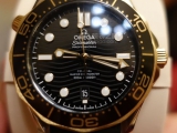 第一块表买了欧米茄 爱上海马300米潜水表