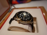 第一块表买了欧米茄 爱上海马300米潜水表