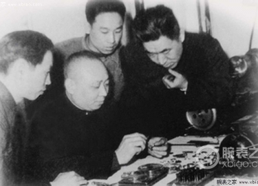 为祖国庆生|未来，我们陪阿中哥一起走花路