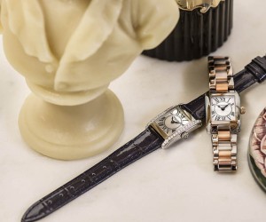 康斯登推出兩款全新百年典雅系列方形女士腕表