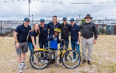 百年灵铁人三项行动队和朋友们 重返CORONATION DOUBLE CENTURY公路自行车耐力赛 庆祝支持南非慈善机构库贝(QHUBEKA)一周年