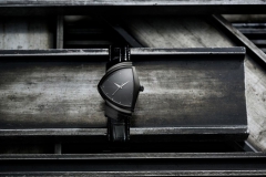 汉米尔顿推出探险腕表全黑版 