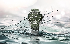 浪琴表推出全新康卡斯潜水系列绿色腕表