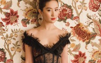 冠冕大使刘亦菲佩戴CHAUMET Joséphine“加冕•爱”系列高级珠宝作品亮相迪士尼《花木兰》伦敦宣传活动 