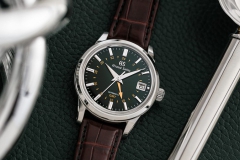 Grand Seiko携手Watches of Switzerland 推出Toge GMT特别版腕表