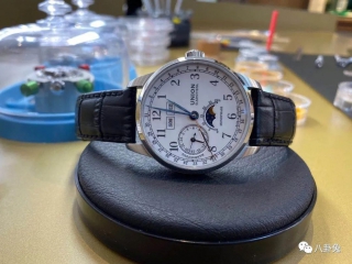 不到2万元，这个德国手表品牌玩出2个热门款！
