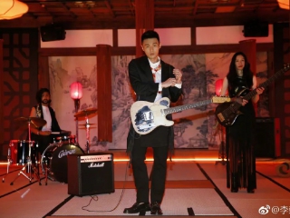 “作曲家”李荣浩和他的摩凡陀