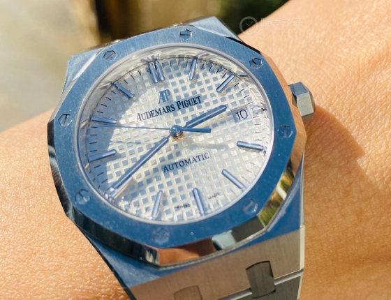 原来我也可以戴爱彼 入手37mm15450ST白盘