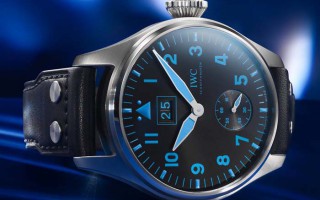 IWC万国表推出大型飞行员大日历腕表宝嘉尔蓝色特别版