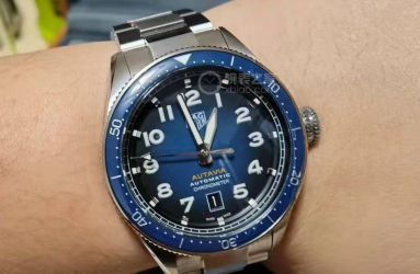 2021年的第一份礼物 TAG Heuer  Autavia