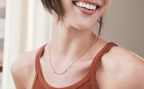 蒂芙尼于线上独家呈现Tiffany T Smile新年全球限量款项链，微笑绽放，暖心开年