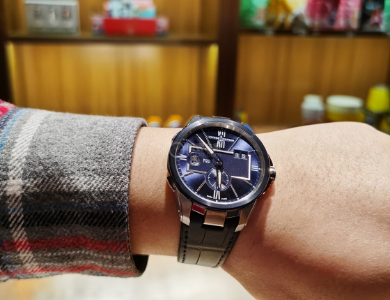 买表要考虑清楚，雅典表经理人dual time