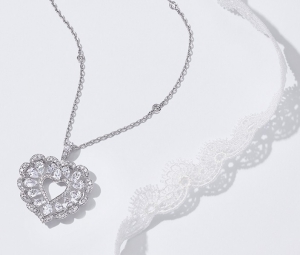 萧邦Precious Lace系列，适宜日常佩戴的高级珠宝