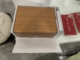 做足半年功课 终赴约欧米茄150白面