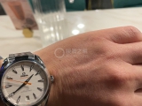 做足半年功课 终赴约欧米茄150白面