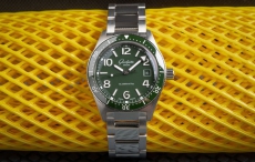 格拉苏蒂原创推出全新SeaQ芦苇绿腕表