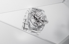 HUBLOT宇舶表Big Bang Integral一体式陀飞轮全蓝宝石腕表：纯粹蓝宝石时计典范