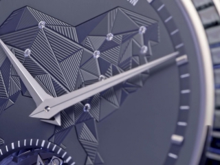 想要看钟表展上的首发超卓复杂腕表？外行、内行都看这两款！